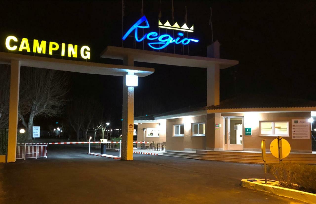 Bungalows Y Mobil Homes Camping Regio Santa Marta de Tormes Exterior photo