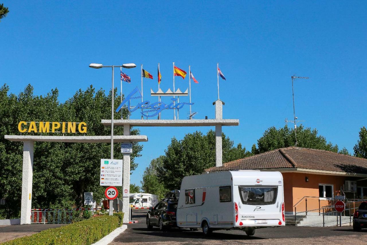 Bungalows Y Mobil Homes Camping Regio Santa Marta de Tormes Exterior photo